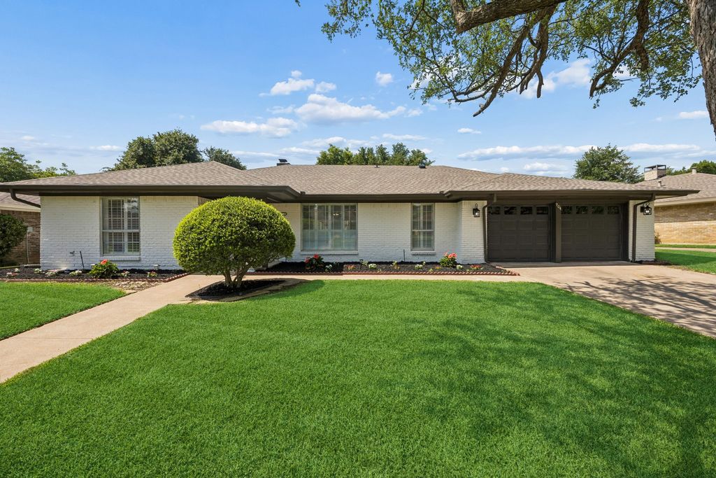 904 Shelley Drive, Arlington, TX 76012