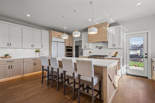 506 Interlake Drive, Monona, WI 53716