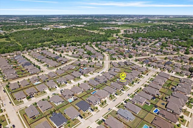 1036 English Oak Drive, Burleson, TX 76028
