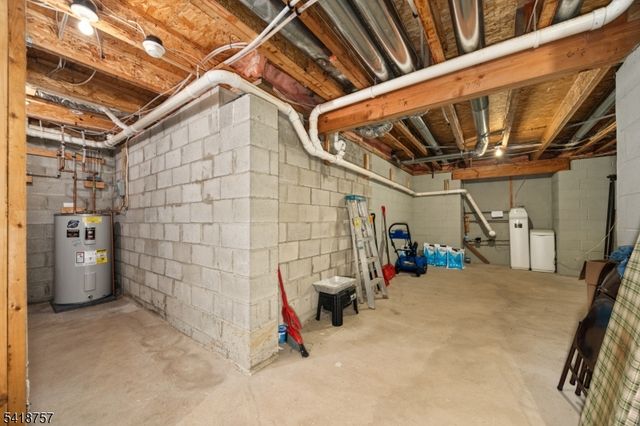 10 Wind Meadow Trl, Hardyston Twp., NJ 07419