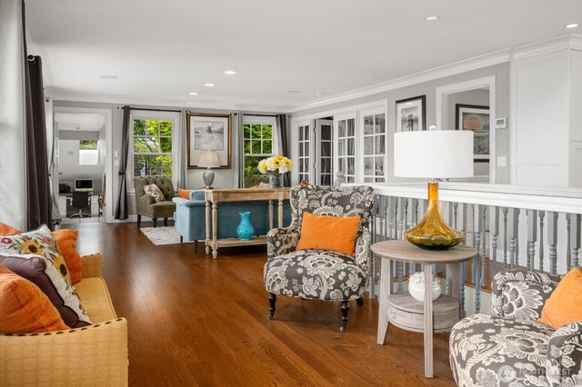 10207 NE 60th Street, Kirkland, WA 98033