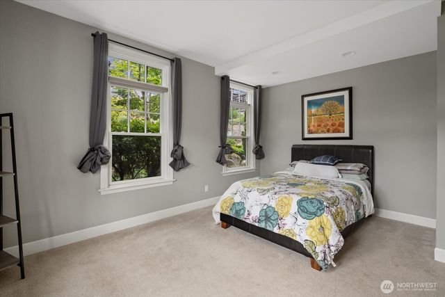 10207 NE 60th Street, Kirkland, WA 98033