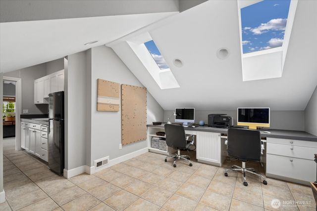 10207 NE 60th Street, Kirkland, WA 98033