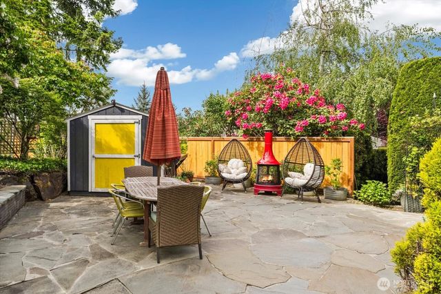 10207 NE 60th Street, Kirkland, WA 98033