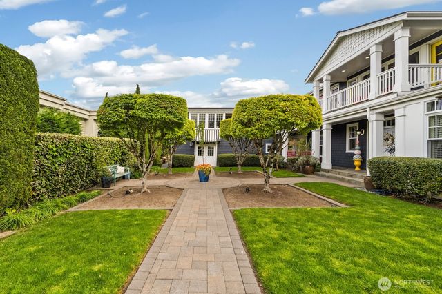 10207 NE 60th Street, Kirkland, WA 98033