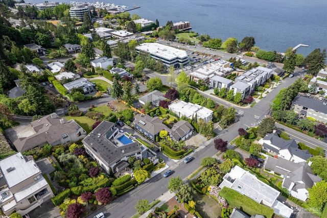 10207 NE 60th Street, Kirkland, WA 98033