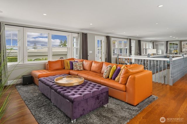 10207 NE 60th Street, Kirkland, WA 98033