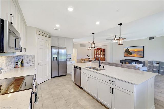 2368 Anguilla DR # 102, Naples, FL 34120