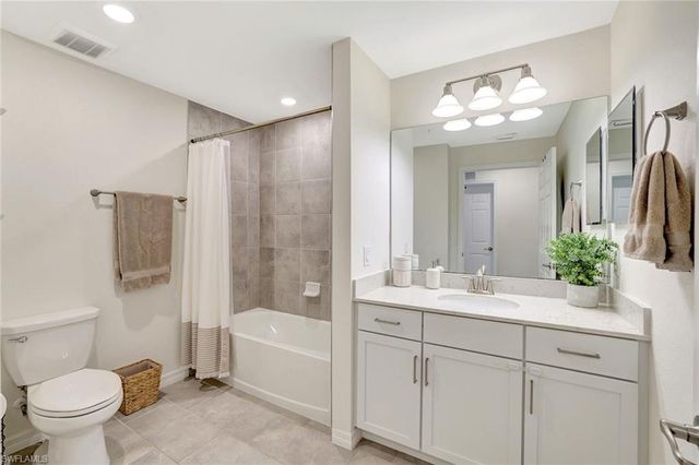 2368 Anguilla DR # 102, Naples, FL 34120