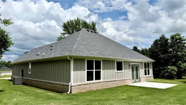 147 County Avenue, Lincoln, AR 72744