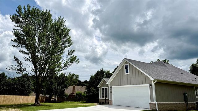147 County Avenue, Lincoln, AR 72744