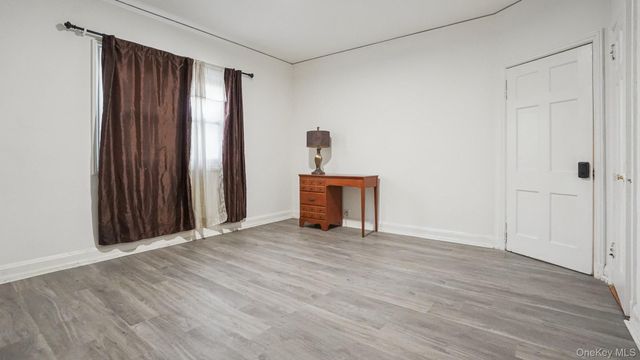 252 S 10th Avenue 2R, Mount Vernon, NY 10550