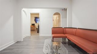 252 S 10th Avenue 2R, Mount Vernon, NY 10550