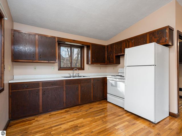 7808 Bacchanalia Court, Cadillac, MI 49601