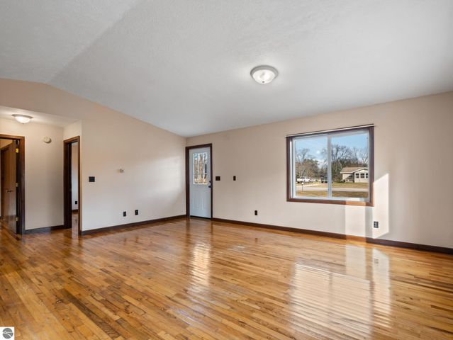 7808 Bacchanalia Court, Cadillac, MI 49601