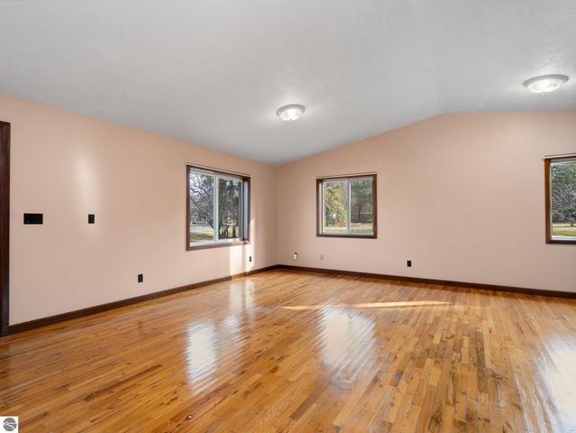 7808 Bacchanalia Court, Cadillac, MI 49601