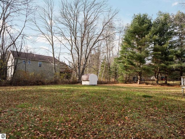 7808 Bacchanalia Court, Cadillac, MI 49601