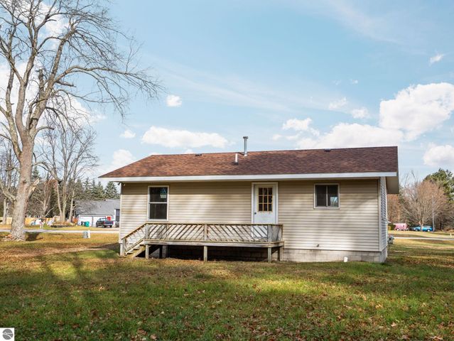 7808 Bacchanalia Court, Cadillac, MI 49601