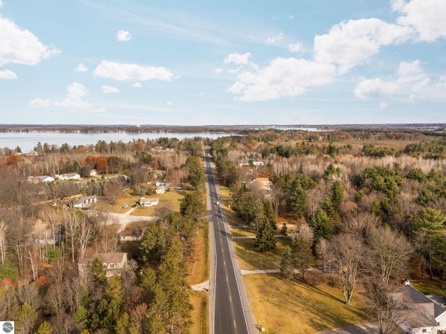 7808 Bacchanalia Court, Cadillac, MI 49601