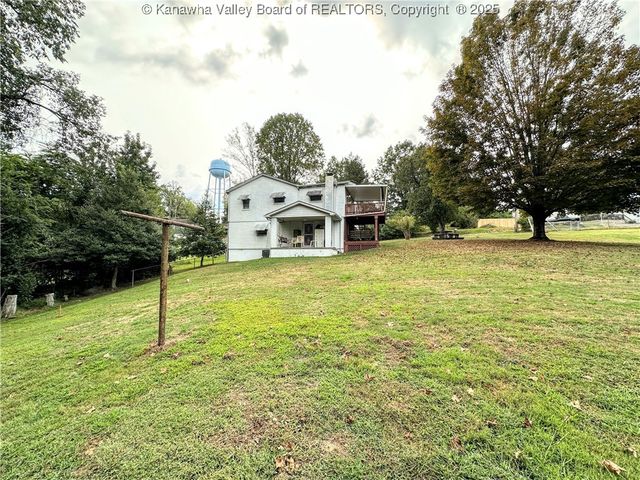 2195 Oakridge Drive, Charleston, WV 25311