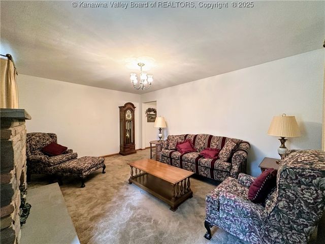 2195 Oakridge Drive, Charleston, WV 25311