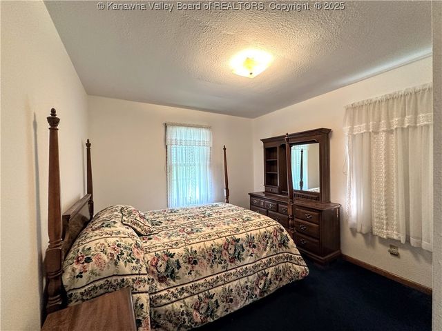 2195 Oakridge Drive, Charleston, WV 25311