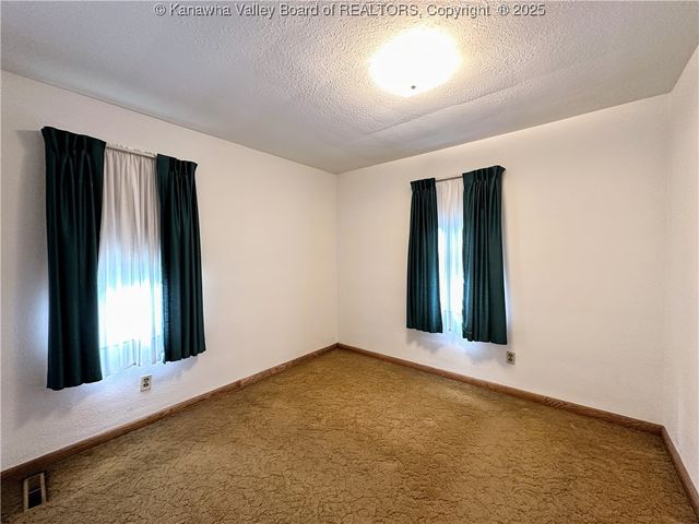 2195 Oakridge Drive, Charleston, WV 25311