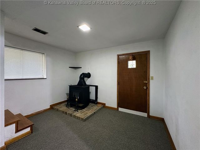 2195 Oakridge Drive, Charleston, WV 25311