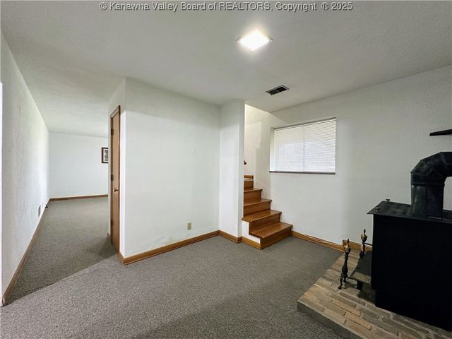 2195 Oakridge Drive, Charleston, WV 25311