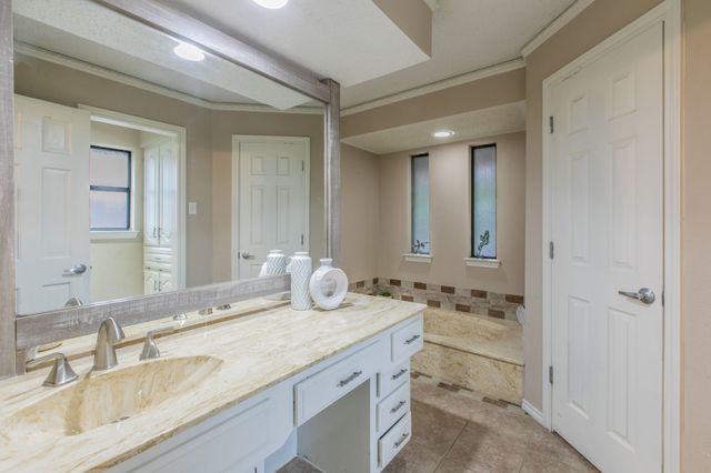 3302 Oxford Drive, Rowlett, TX 75088