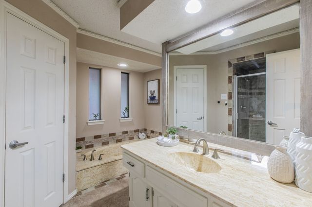 3302 Oxford Drive, Rowlett, TX 75088