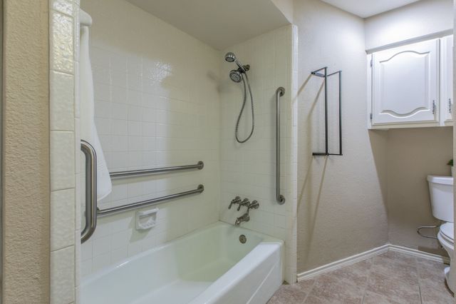 3302 Oxford Drive, Rowlett, TX 75088