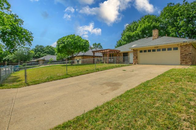 3302 Oxford Drive, Rowlett, TX 75088