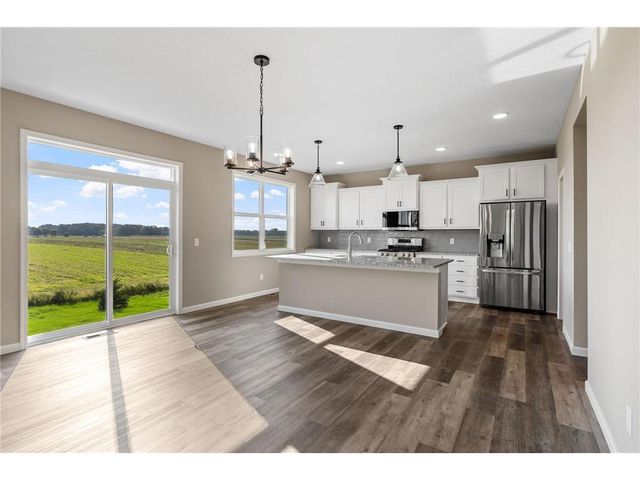 902 Pine Vale, Somerset, WI 54025