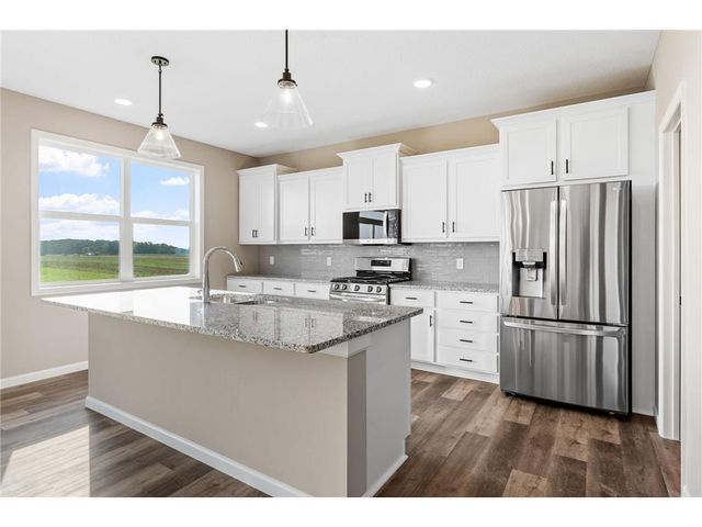 902 Pine Vale, Somerset, WI 54025