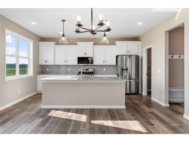 902 Pine Vale, Somerset, WI 54025