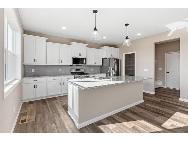 902 Pine Vale, Somerset, WI 54025