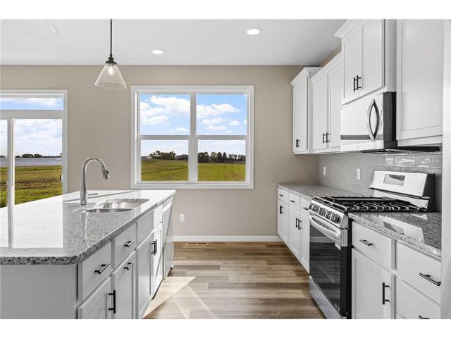 902 Pine Vale, Somerset, WI 54025