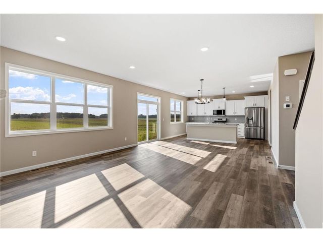 902 Pine Vale, Somerset, WI 54025