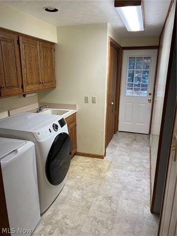 213 E 27th Street, Dover, OH 44622