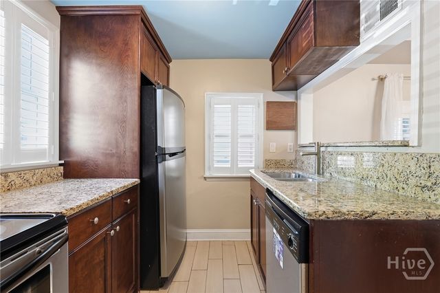 109 E Park Avenue, Savannah, GA 31401