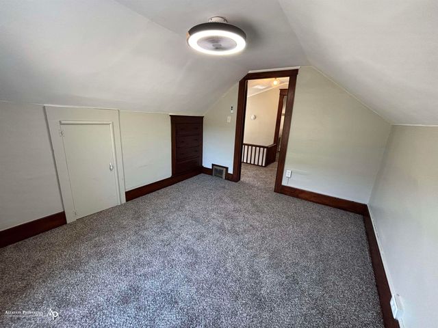 304 S State Road, Davison, MI 48423