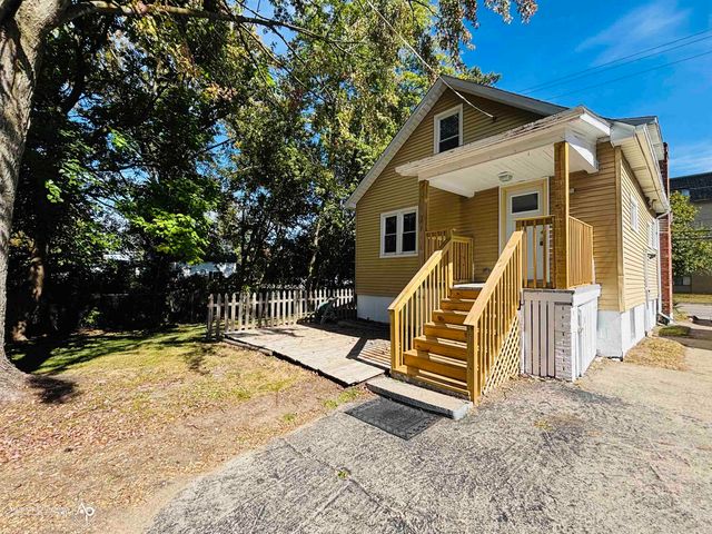 304 S State Road, Davison, MI 48423