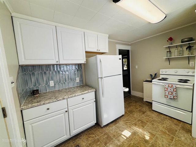 304 S State Road, Davison, MI 48423