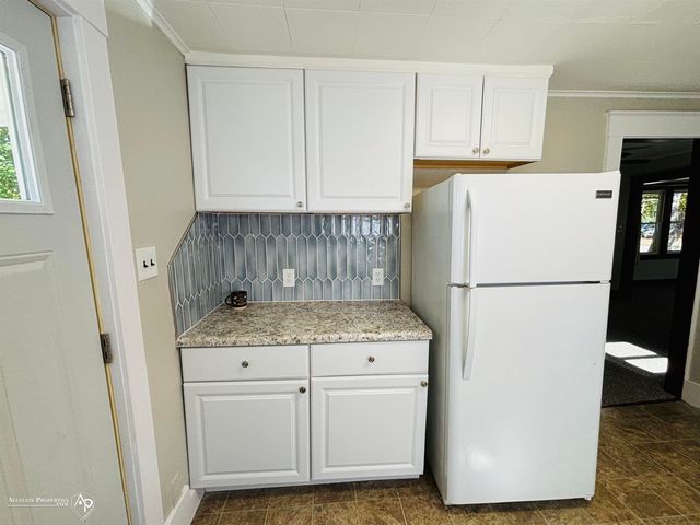 304 S State Road, Davison, MI 48423