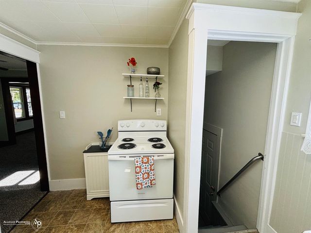 304 S State Road, Davison, MI 48423