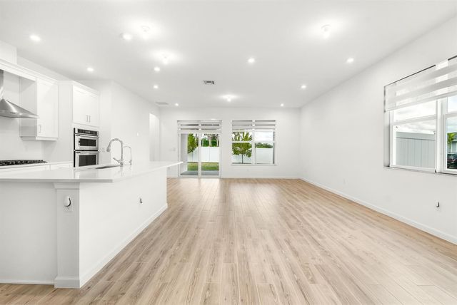 10638 SW Hensley Street, Port St. Lucie, FL 34987