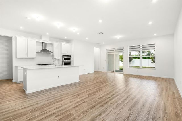 10638 SW Hensley Street, Port St. Lucie, FL 34987