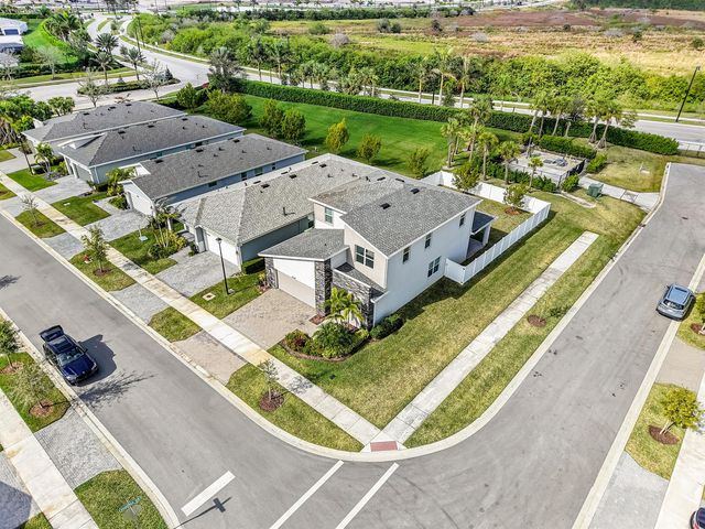 10638 SW Hensley Street, Port St. Lucie, FL 34987