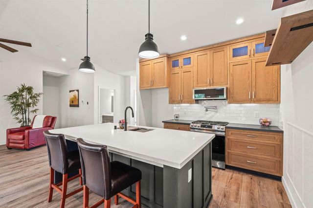 488 Woodgate Rd, Valley Springs, CA 95252